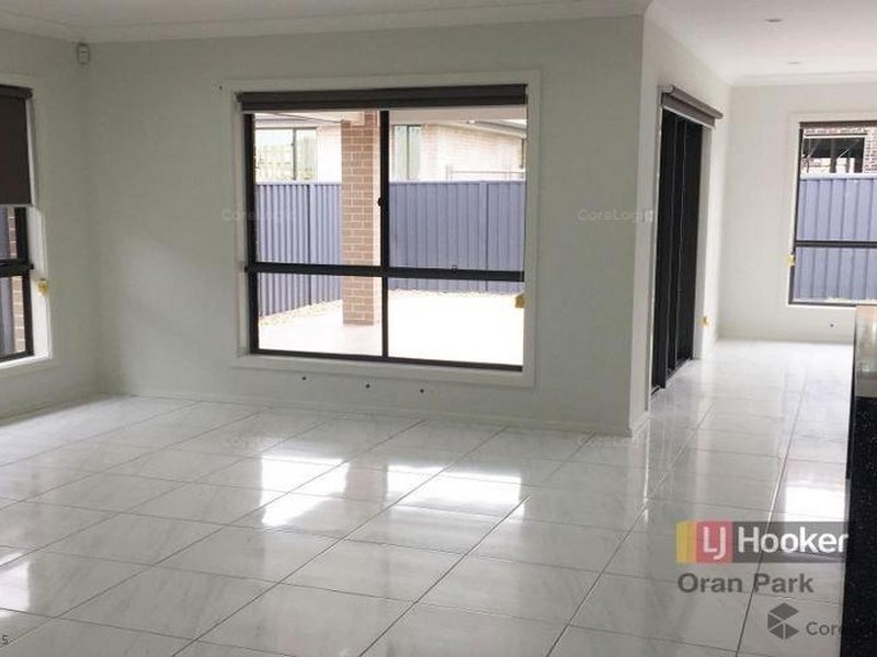 19 Franklin Grove, Oran Park NSW 2570