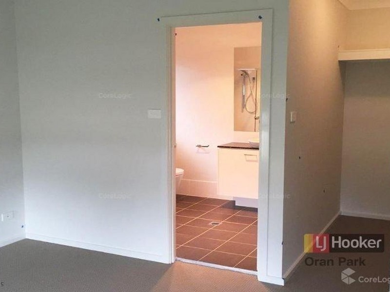 19 Franklin Grove, Oran Park NSW 2570