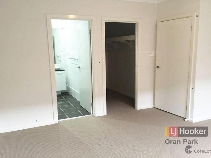 19 Franklin Grove, Oran Park NSW 2570