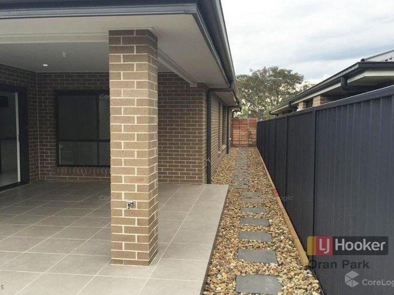 19 Franklin Grove, Oran Park NSW 2570
