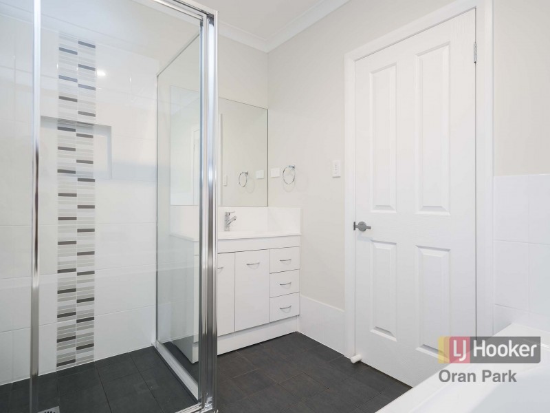 21 Thorpe Circuit, Oran Park NSW 2570