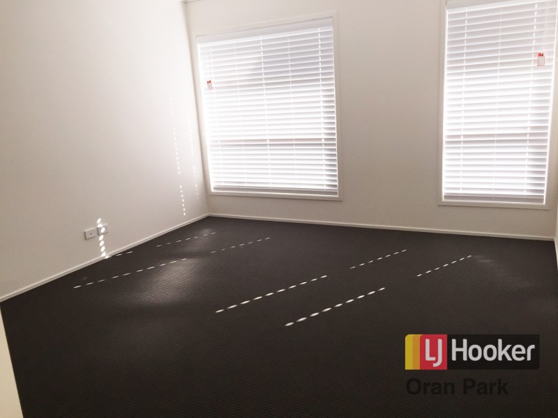 9 Hansford Street, Oran Park NSW 2570
