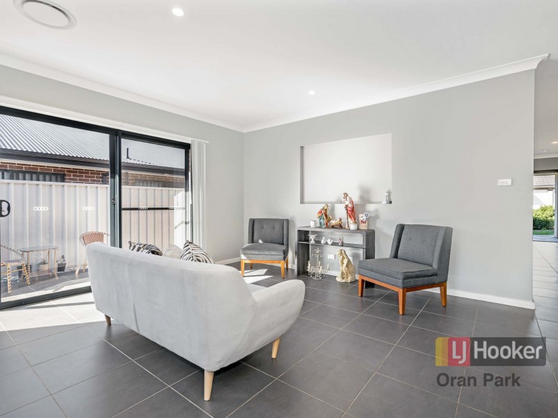 14 Finlay Street, Oran Park NSW 2570