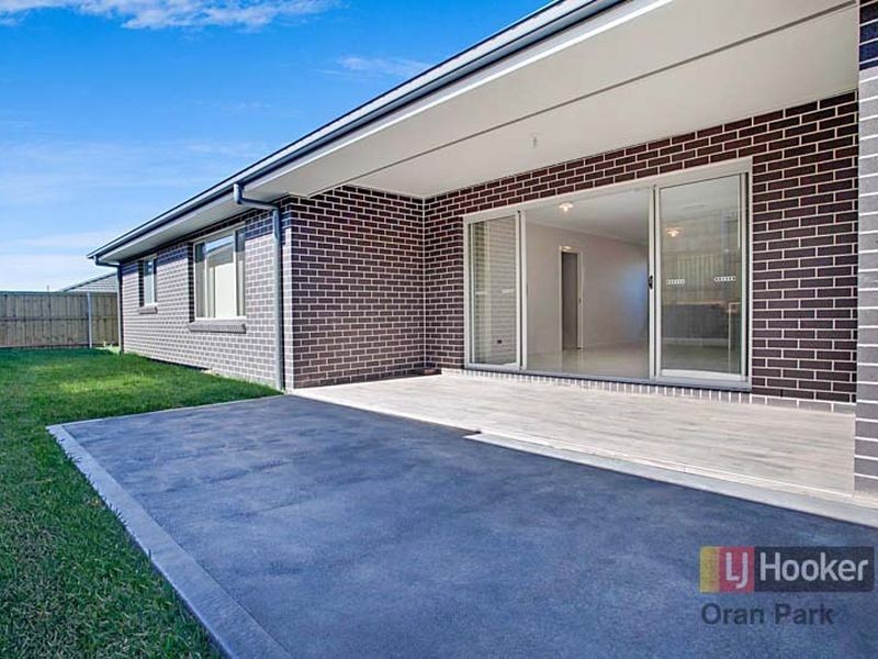 11 Australis Street, Campbelltown NSW 2560