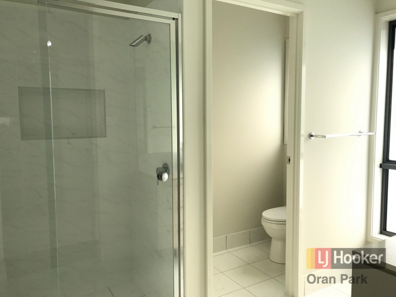 6 Austen Circuit, Oran Park NSW 2570