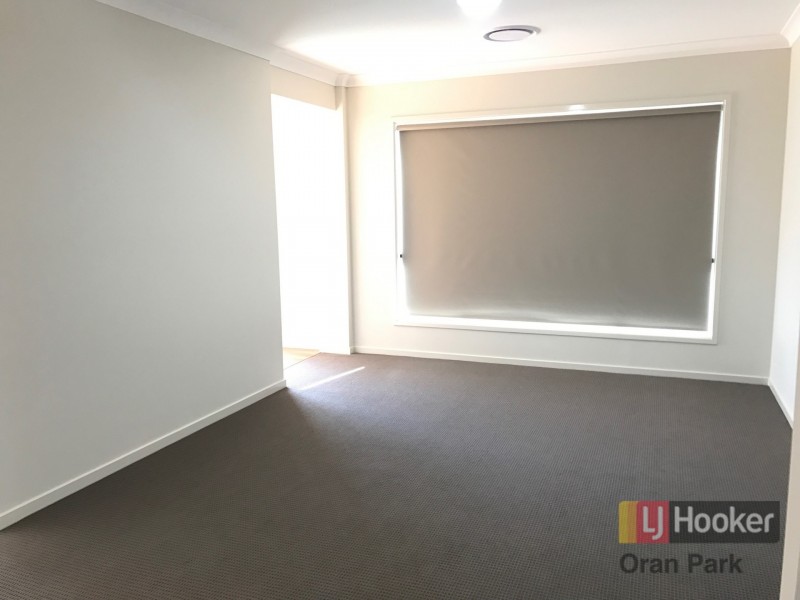 6 Austen Circuit, Oran Park NSW 2570