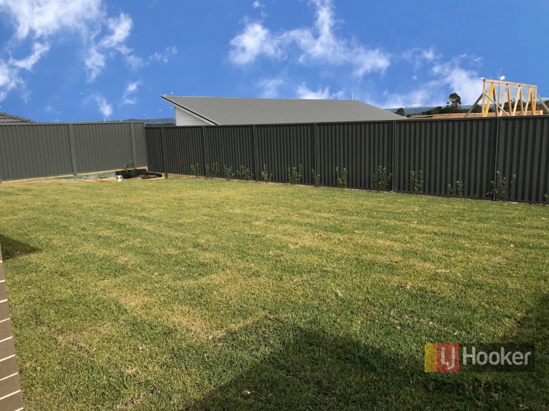 6 Austen Circuit, Oran Park NSW 2570