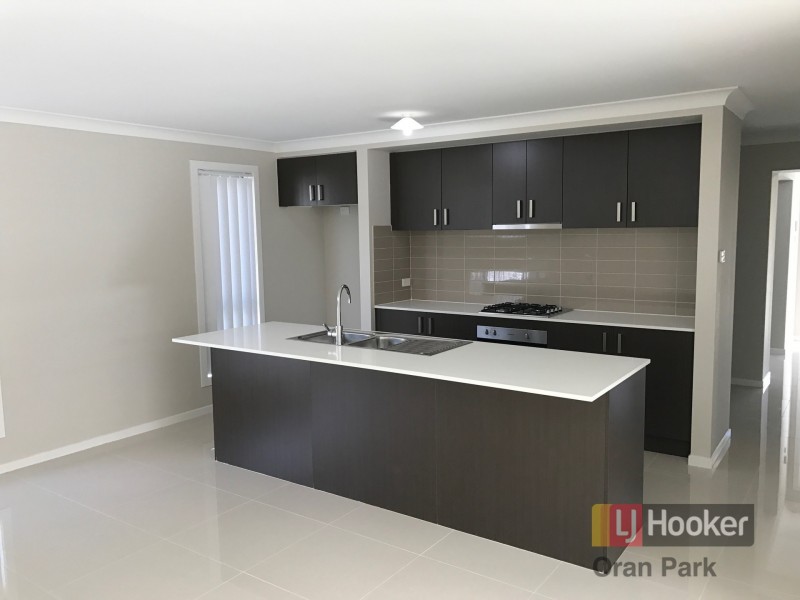 22b Howard Loop, Oran Park NSW 2570