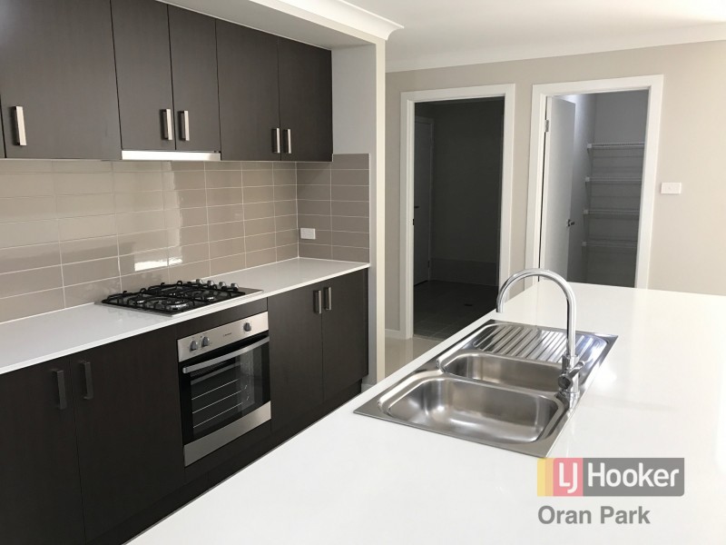 22b Howard Loop, Oran Park NSW 2570