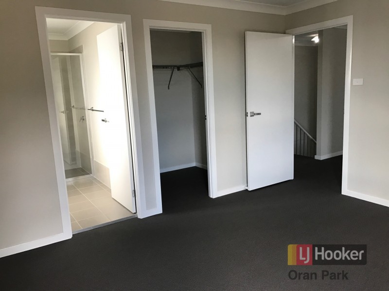 22b Howard Loop, Oran Park NSW 2570