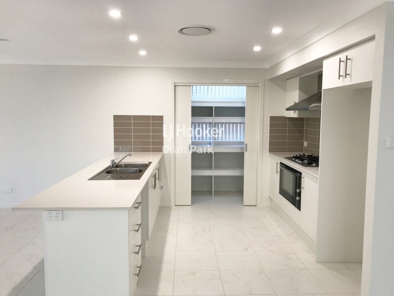 43 Tess Circuit, Oran Park NSW 2570