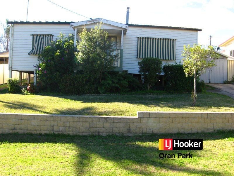 44 Thirteenth Street, Warragamba NSW 2752