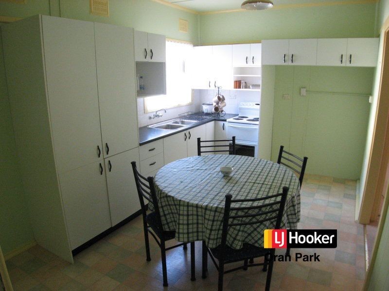 44 Thirteenth Street, Warragamba NSW 2752