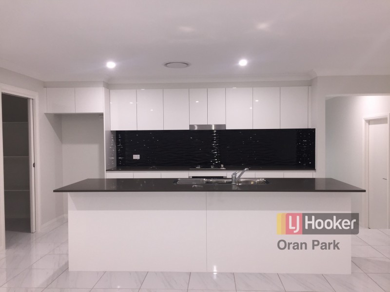 10 McCormack Street, Oran Park NSW 2570