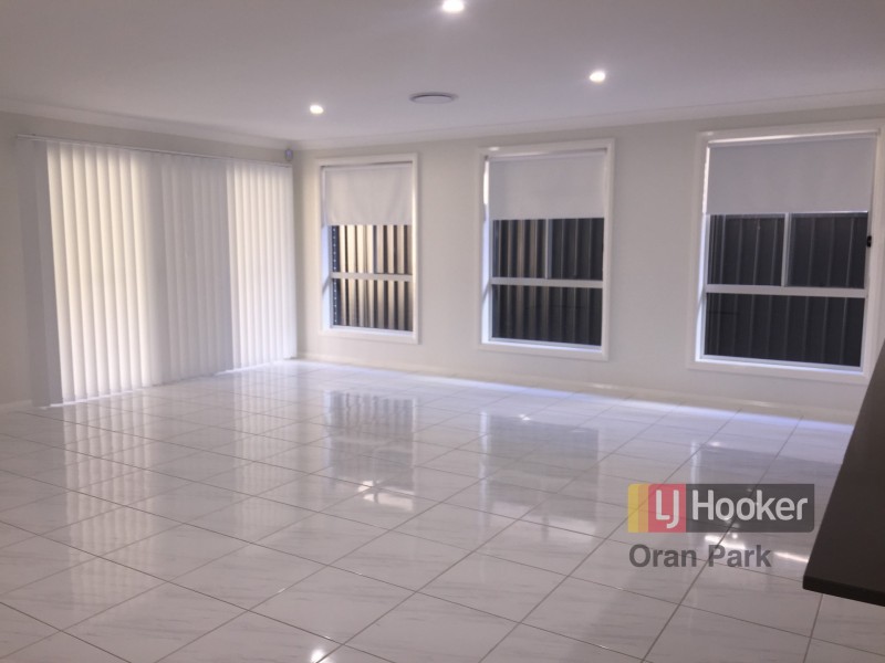 10 McCormack Street, Oran Park NSW 2570