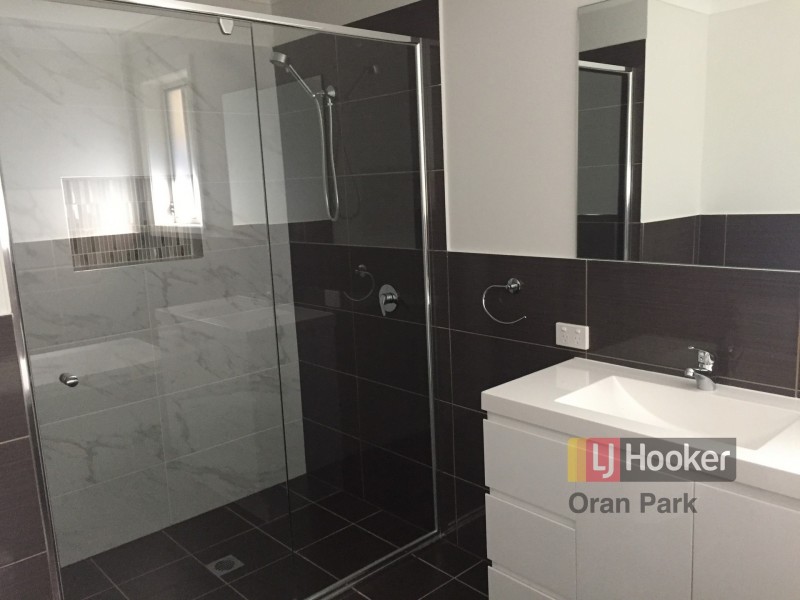 10 McCormack Street, Oran Park NSW 2570