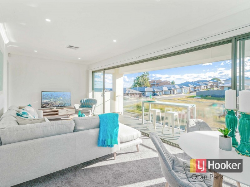 17 Kew Street, Gregory Hills NSW 2557