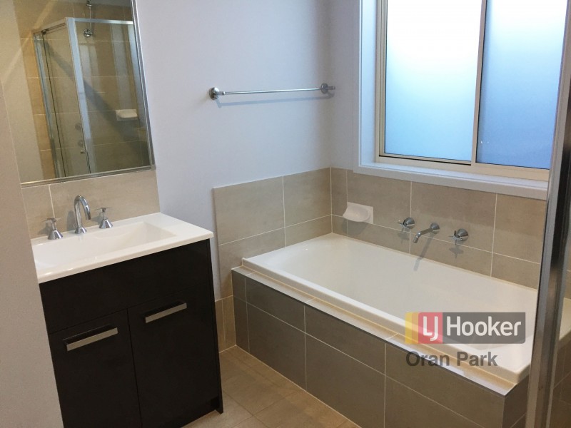 28 Harvey Street, Oran Park NSW 2570