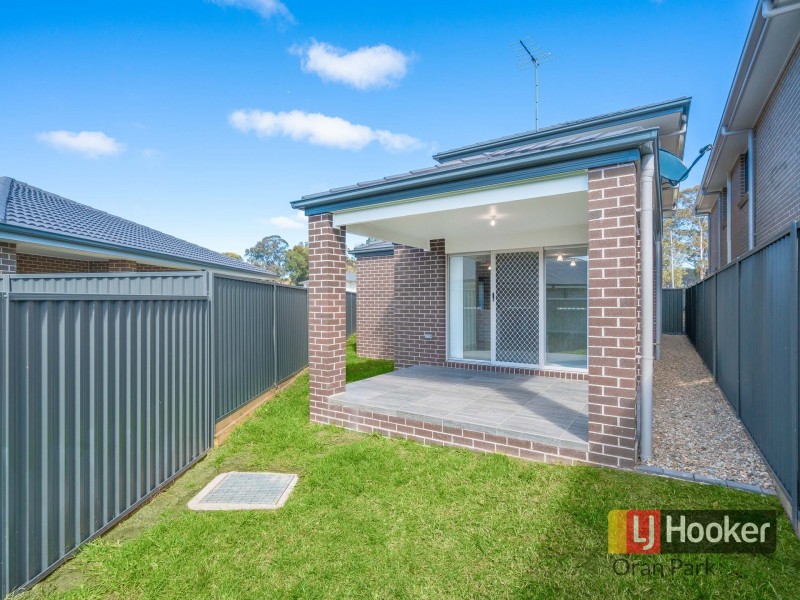 33b Canal Parade, Leppington NSW 2179