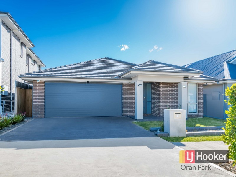 11 Jones Street, Oran Park NSW 2570