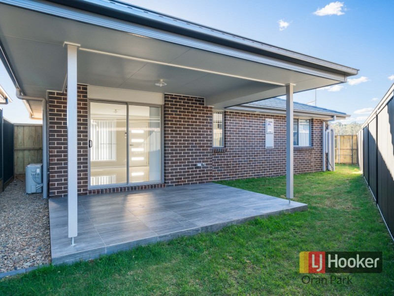 16 Williamson Street, Oran Park NSW 2570