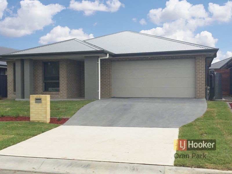 19 Franklin Grove, Oran Park NSW 2570