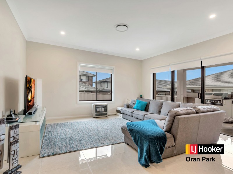 4 Allison Circuit, Oran Park NSW 2570