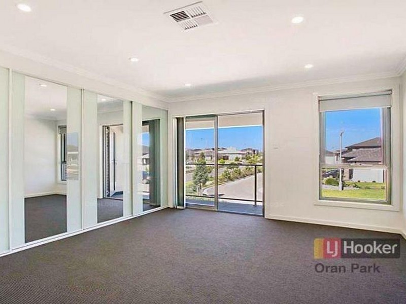 22b Geoghegan Circuit, Oran Park NSW 2570