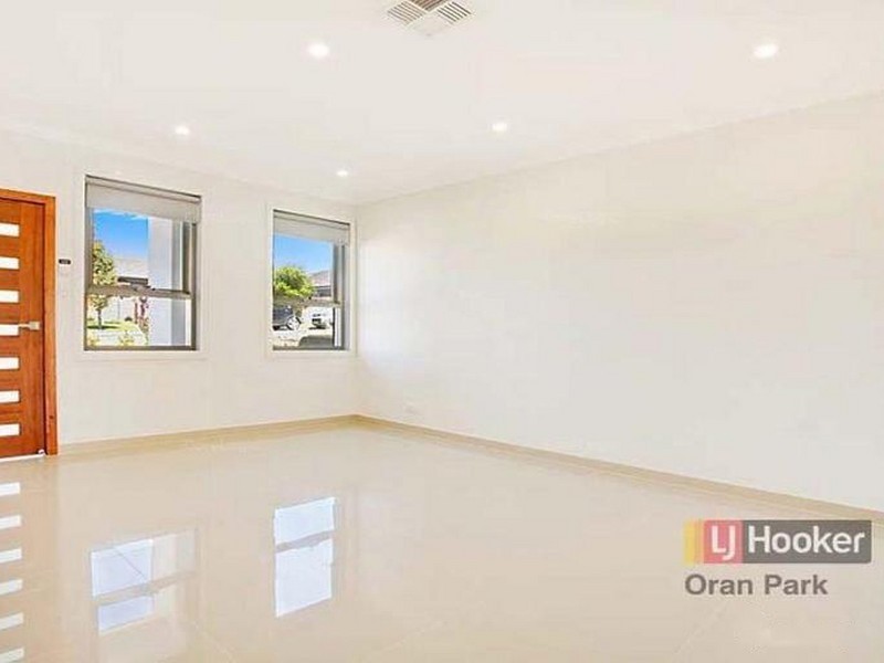22b Geoghegan Circuit, Oran Park NSW 2570