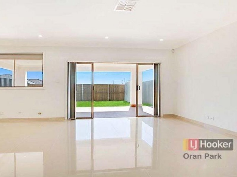 22b Geoghegan Circuit, Oran Park NSW 2570