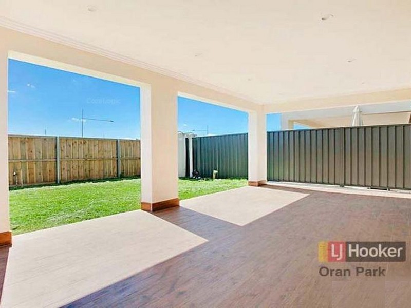 22b Geoghegan Circuit, Oran Park NSW 2570