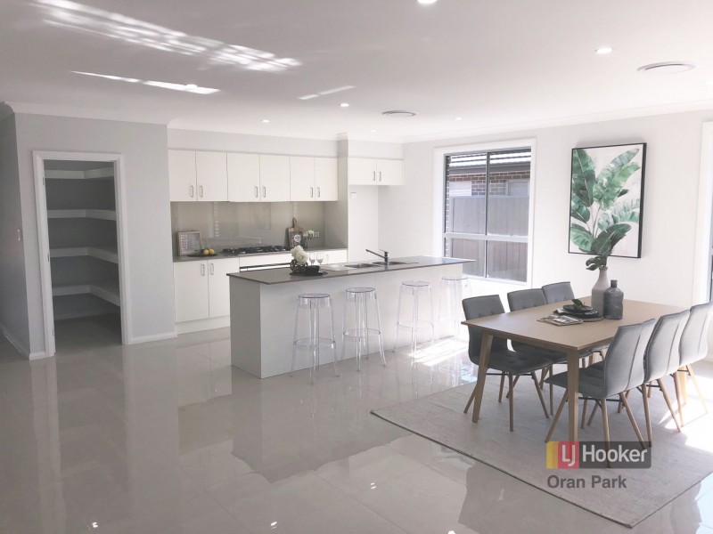 28 Phillips Avenue, Oran Park NSW 2570