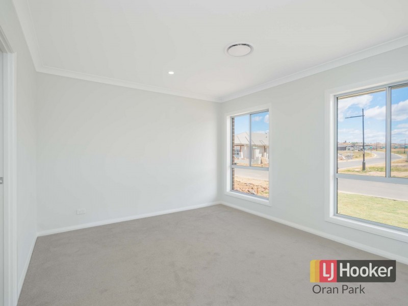 28 Phillips Avenue, Oran Park NSW 2570
