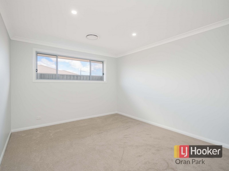 28 Phillips Avenue, Oran Park NSW 2570