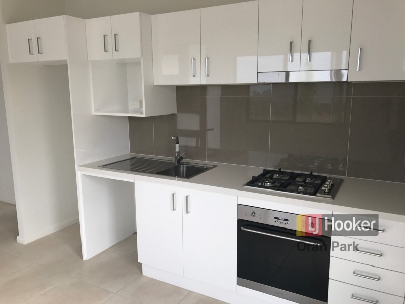 28 Holdsworth Street, Oran Park NSW 2570