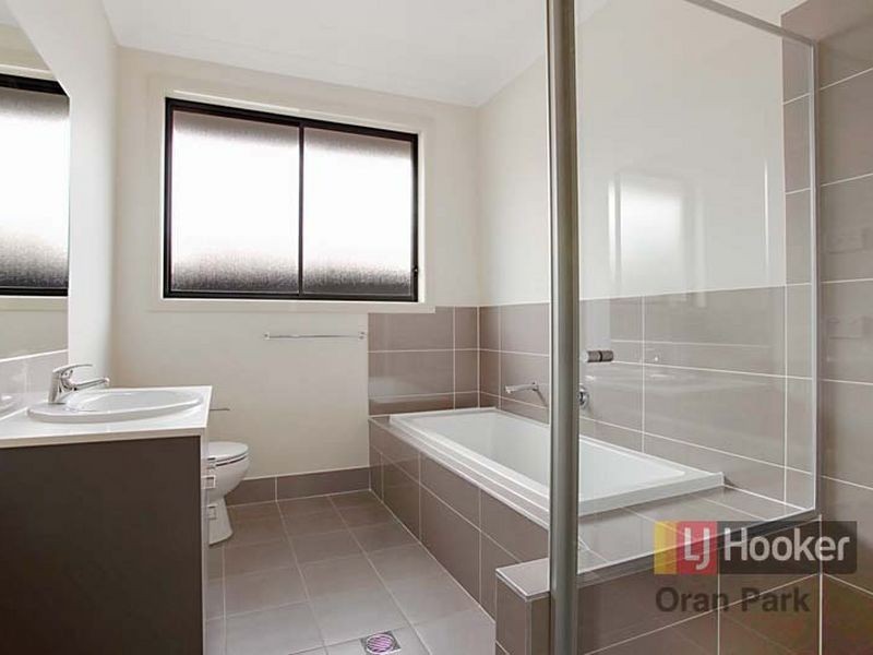 33A Ducros Street, Oran Park NSW 2570