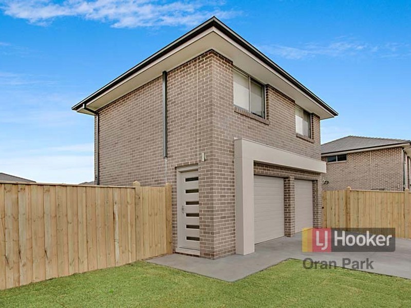 220a South Circuit, Oran Park NSW 2570