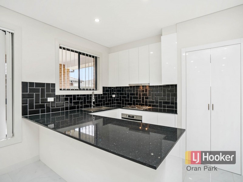 5b Kelly Street, Oran Park NSW 2570