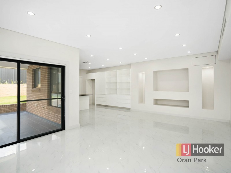 5b Kelly Street, Oran Park NSW 2570