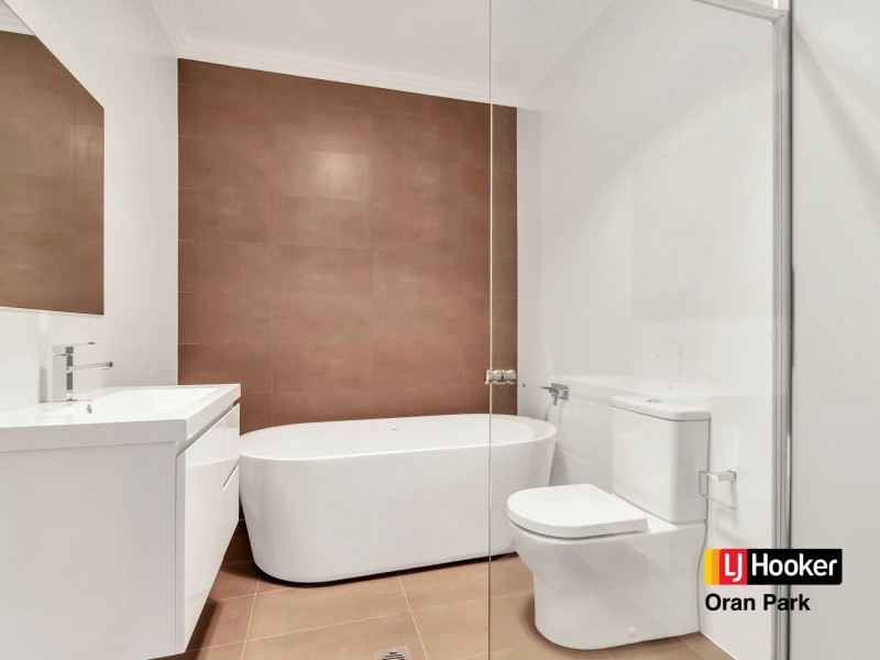 16a Hansford Street, Oran Park NSW 2570