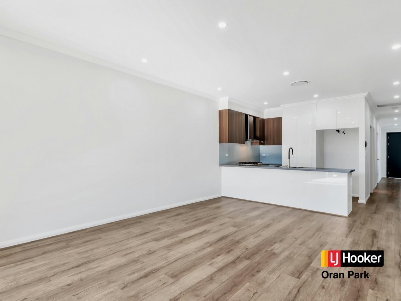 16b Hansford Street, Oran Park NSW 2570
