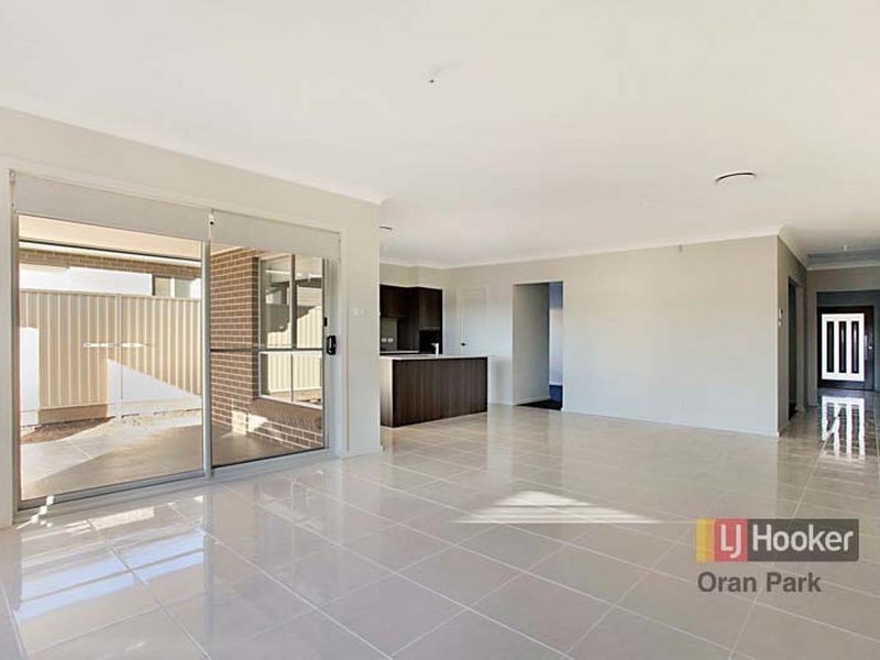 11 Thorpe Circuit, Oran Park NSW 2570