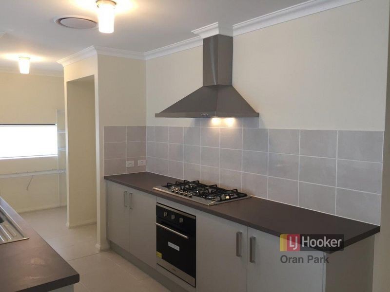 30 Buckingham Loop, Oran Park NSW 2570
