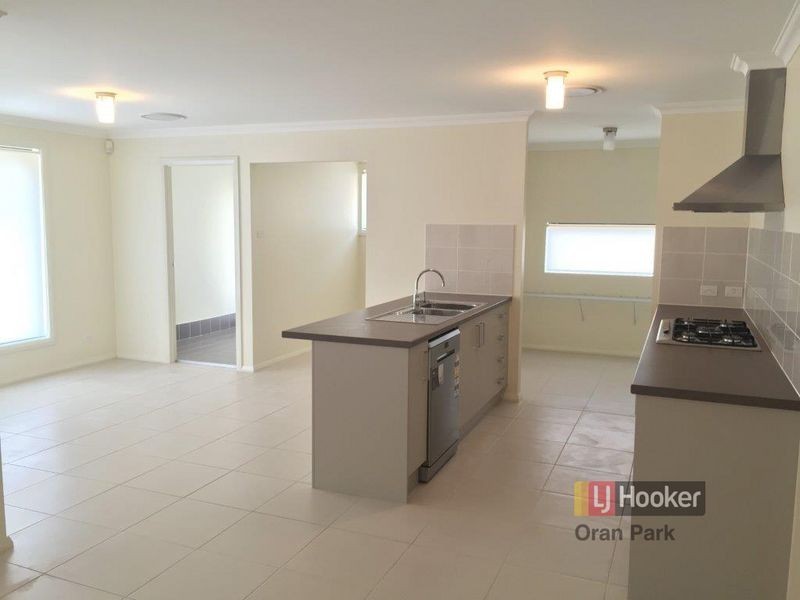 30 Buckingham Loop, Oran Park NSW 2570