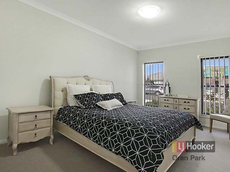 15 Richards Loop, Oran Park NSW 2570