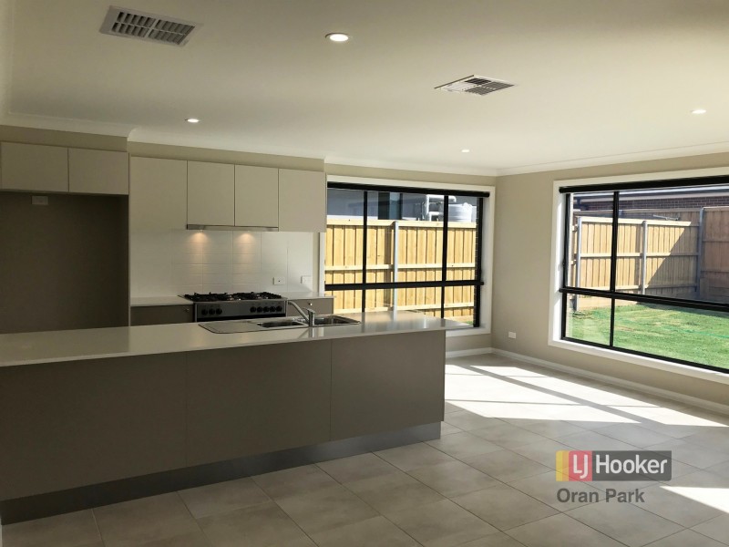 97 Arkley Avenue, Claymore NSW 2559