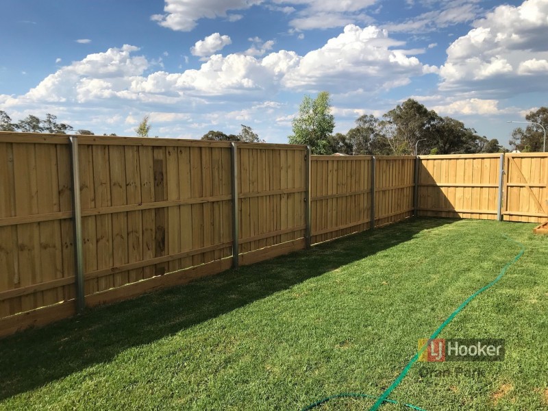 97 Arkley Avenue, Claymore NSW 2559