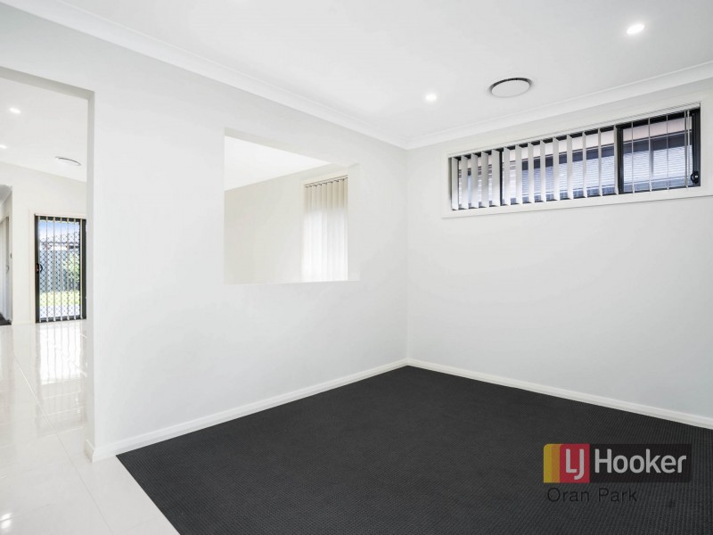 5 Bourne Ridge, Oran Park NSW 2570