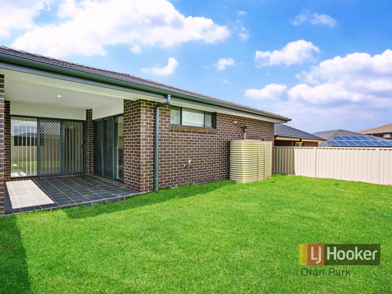 5 Bourne Ridge, Oran Park NSW 2570
