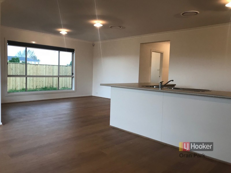 22 Moffat Street, Oran Park NSW 2570